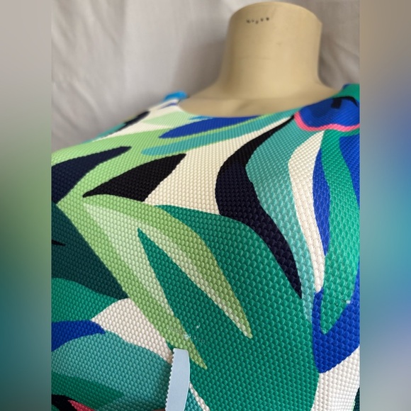 💛💚Shade & Shore One Piece Swimsuit - Blue and 💛💚💙Green - Picture 5 of 9